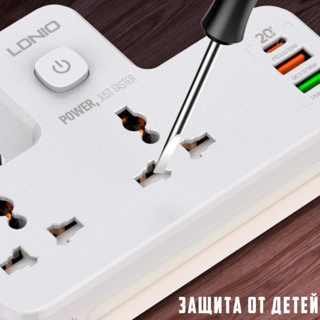Сетевой фильтр разветвитель LDNIO SC2311 HUB 2 розетки + Type-C 20W (для iPhone) + USB 18W QC + USB 2.4A + фонарик