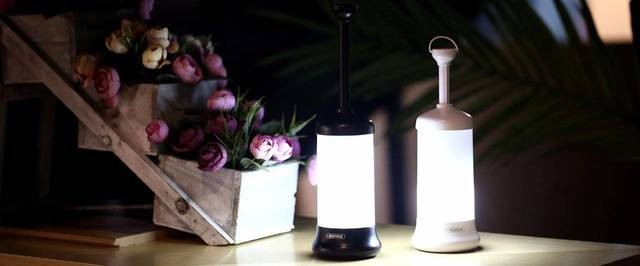 Лампа REMAX RT-C05 outdoor portable lamp Чорна