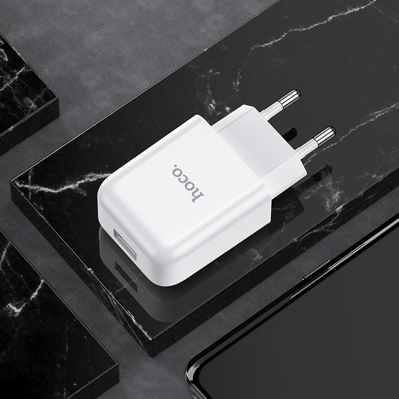 Мережева зарядка Hoco N2 Vigour single port charger (1USB, 2,1A) White